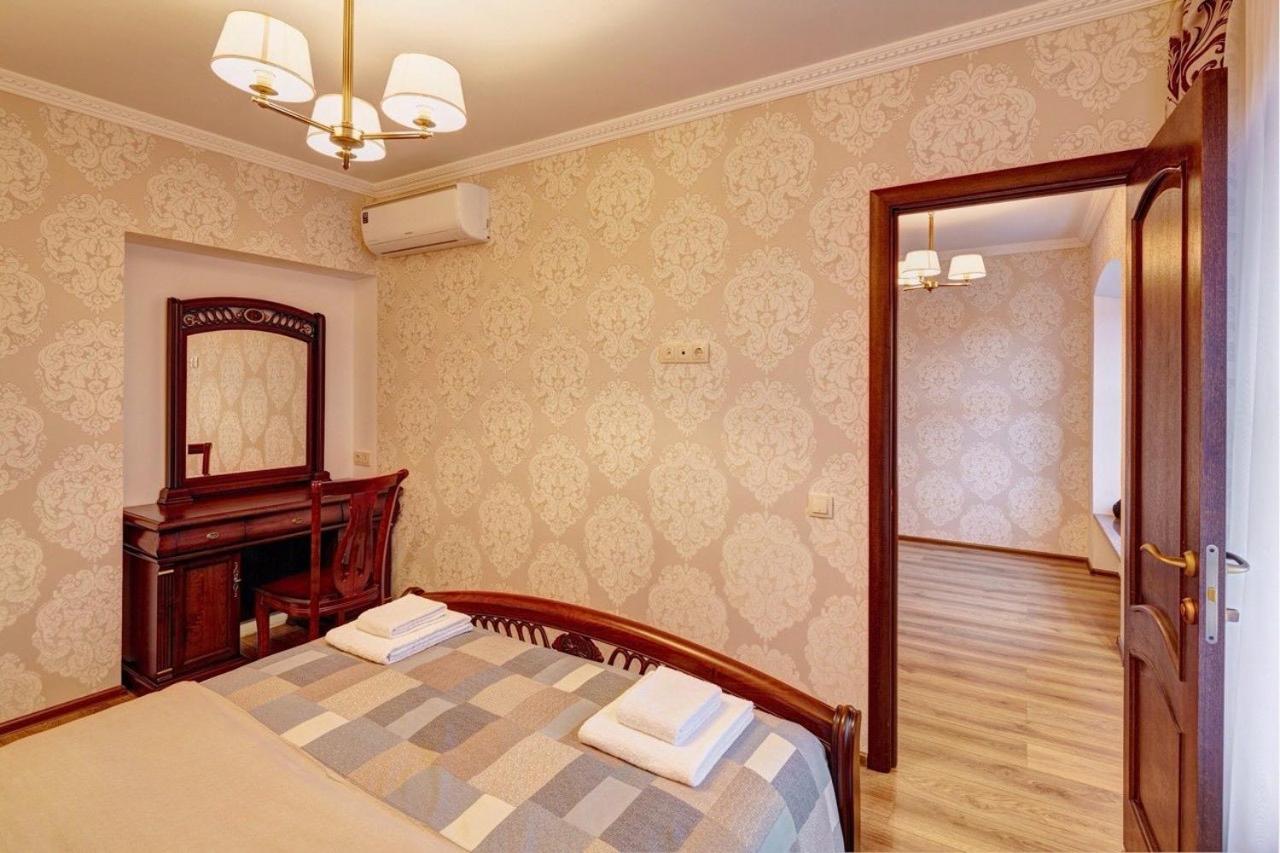 Elite apart near Svoboda Avenue view 2