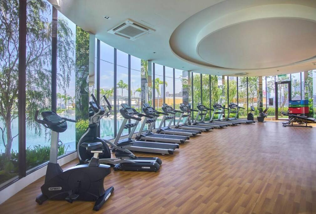 Cozy Skyline Retreat at Trion KL, Level 63