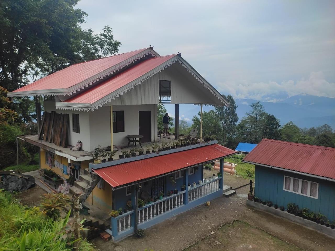 Tashi Delek Holiday Cottage , Lamahatta, Darjeeling