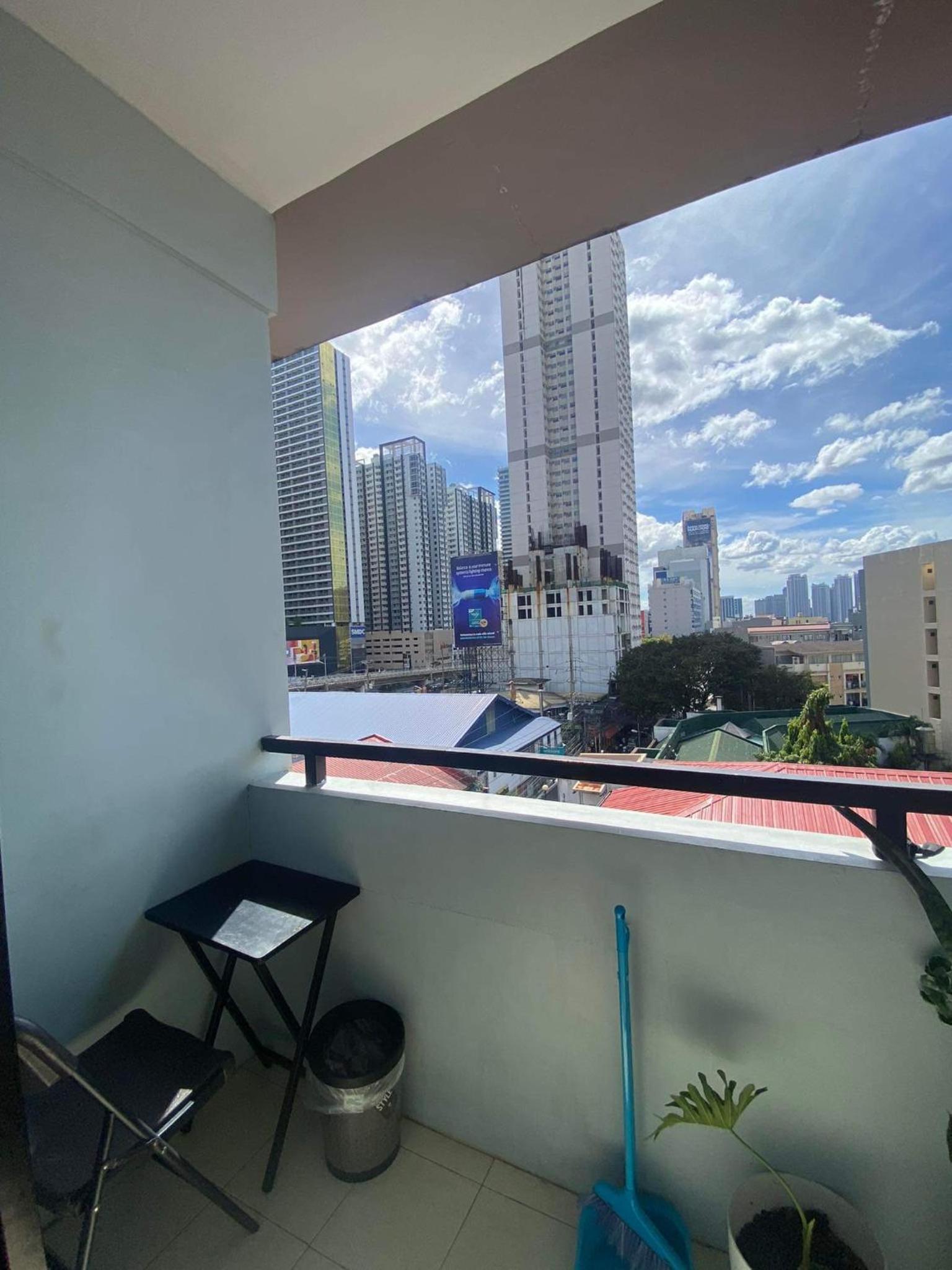 Nature Inspired affordable rooms near edsa shaw pasig megamall and MRT view 5