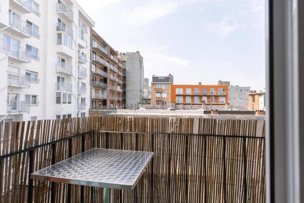 Hugo by the harbor, light-filled and centrally located apartment - free parking