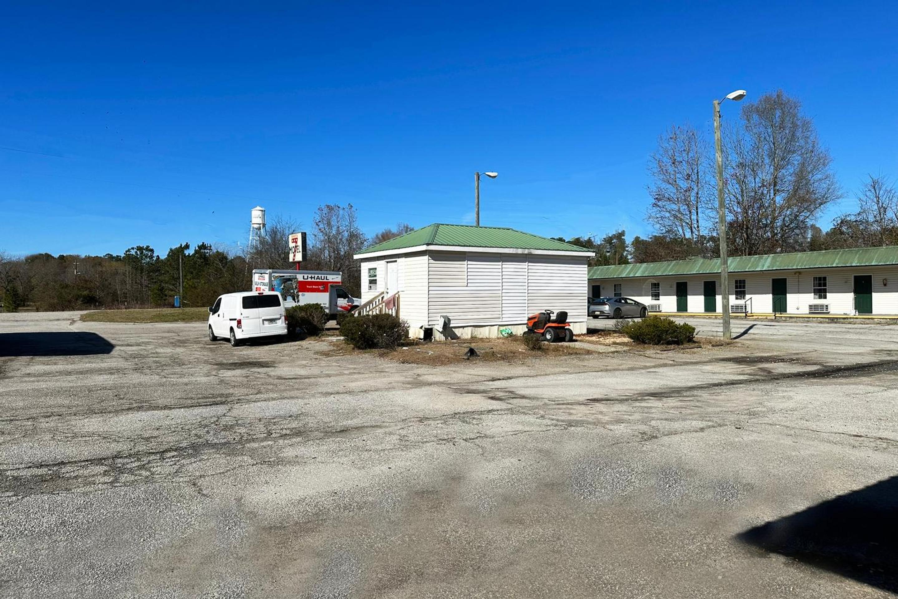 Sparta Seven Motel By OYO near Milledgeville view 3
