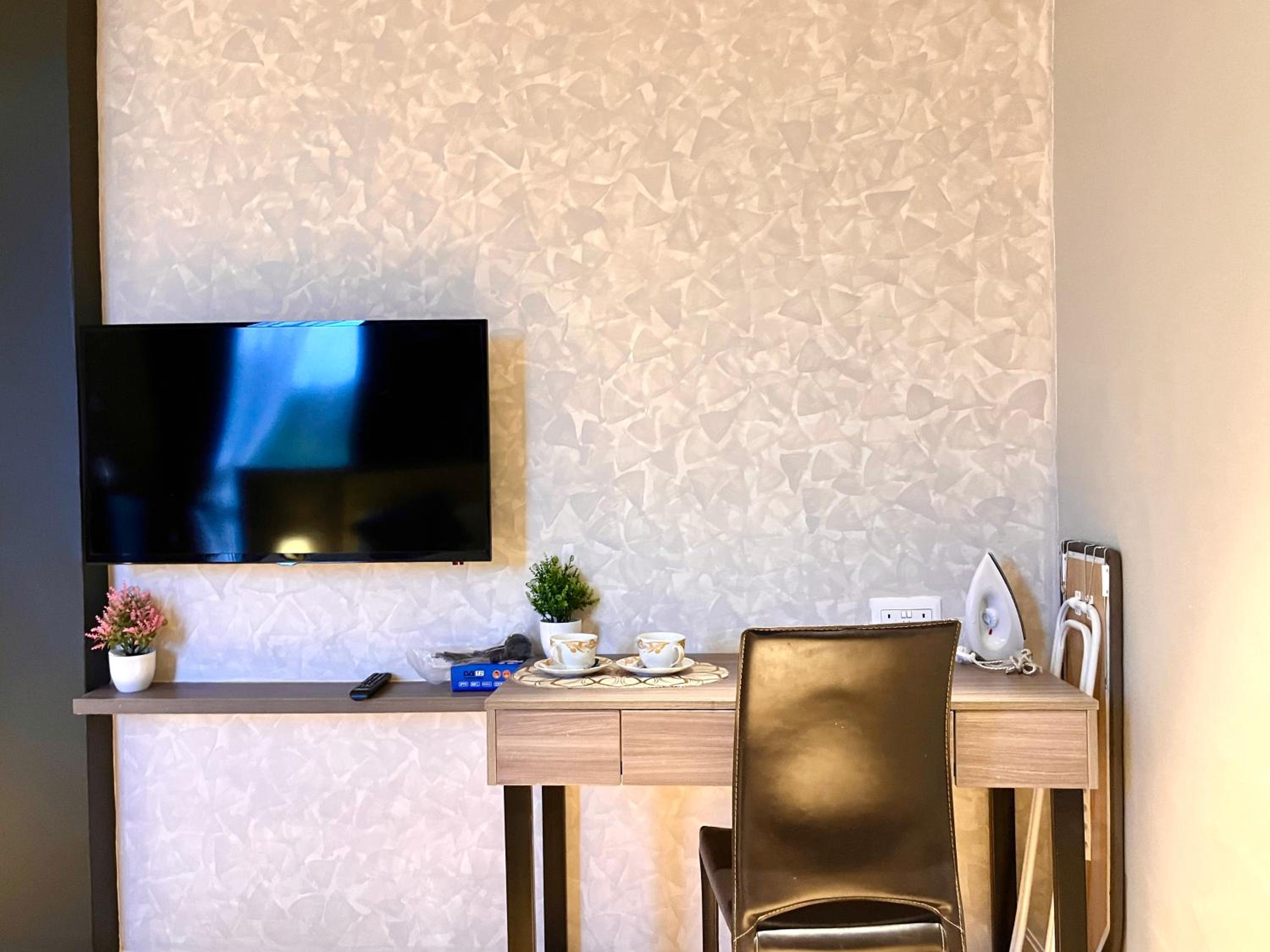 HillMark Suites