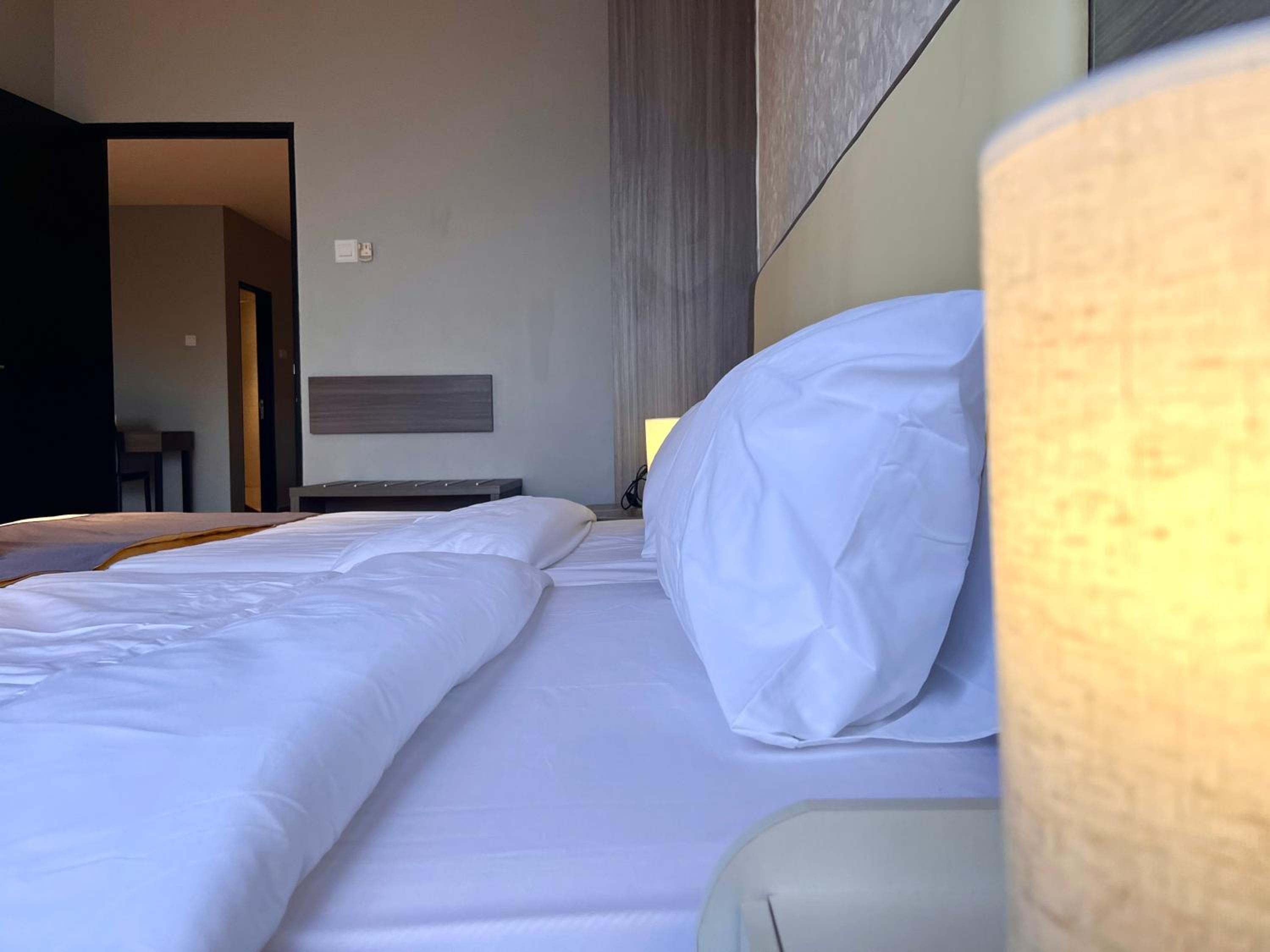 HillMark Suites