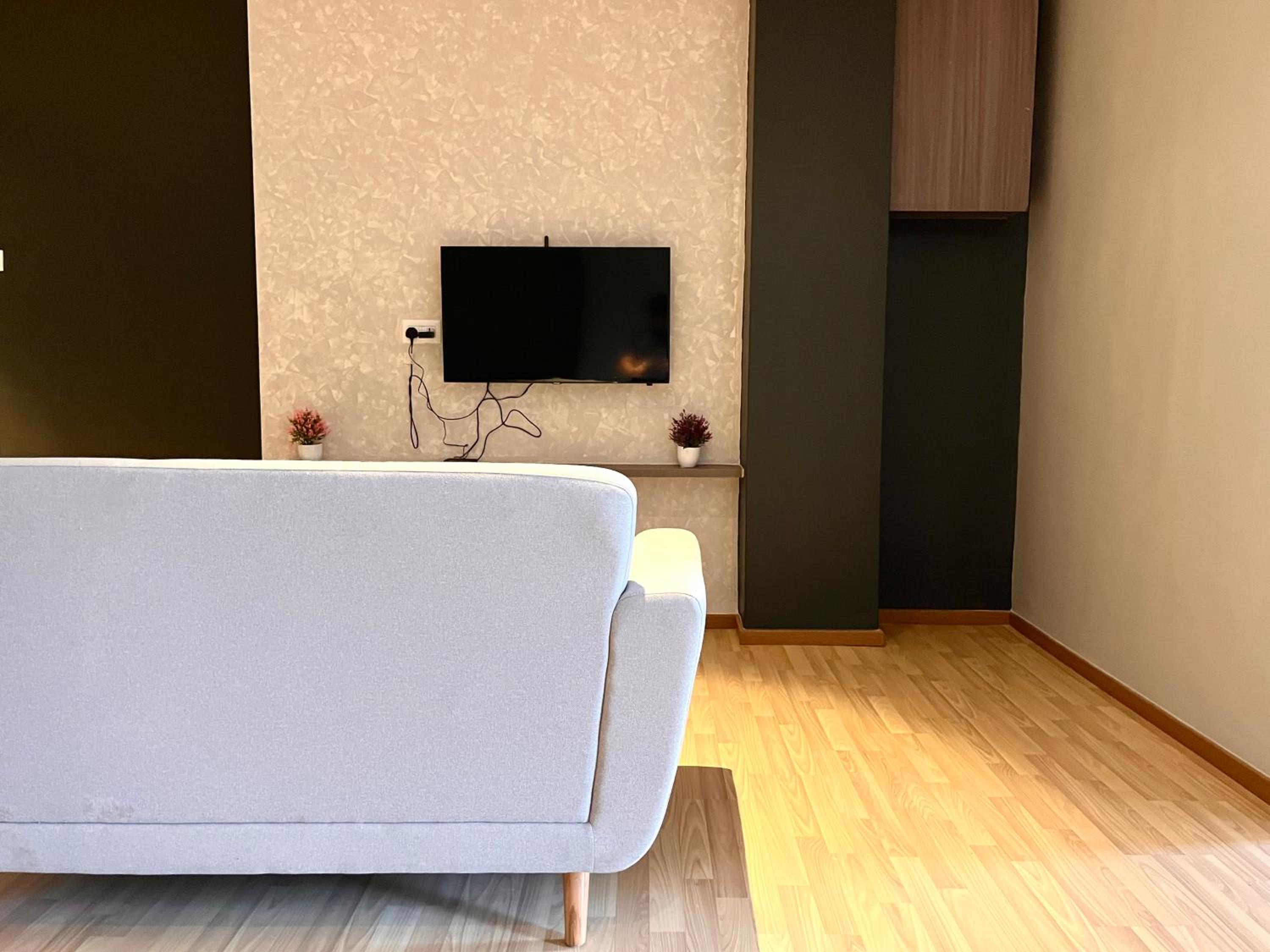 HillMark Suites