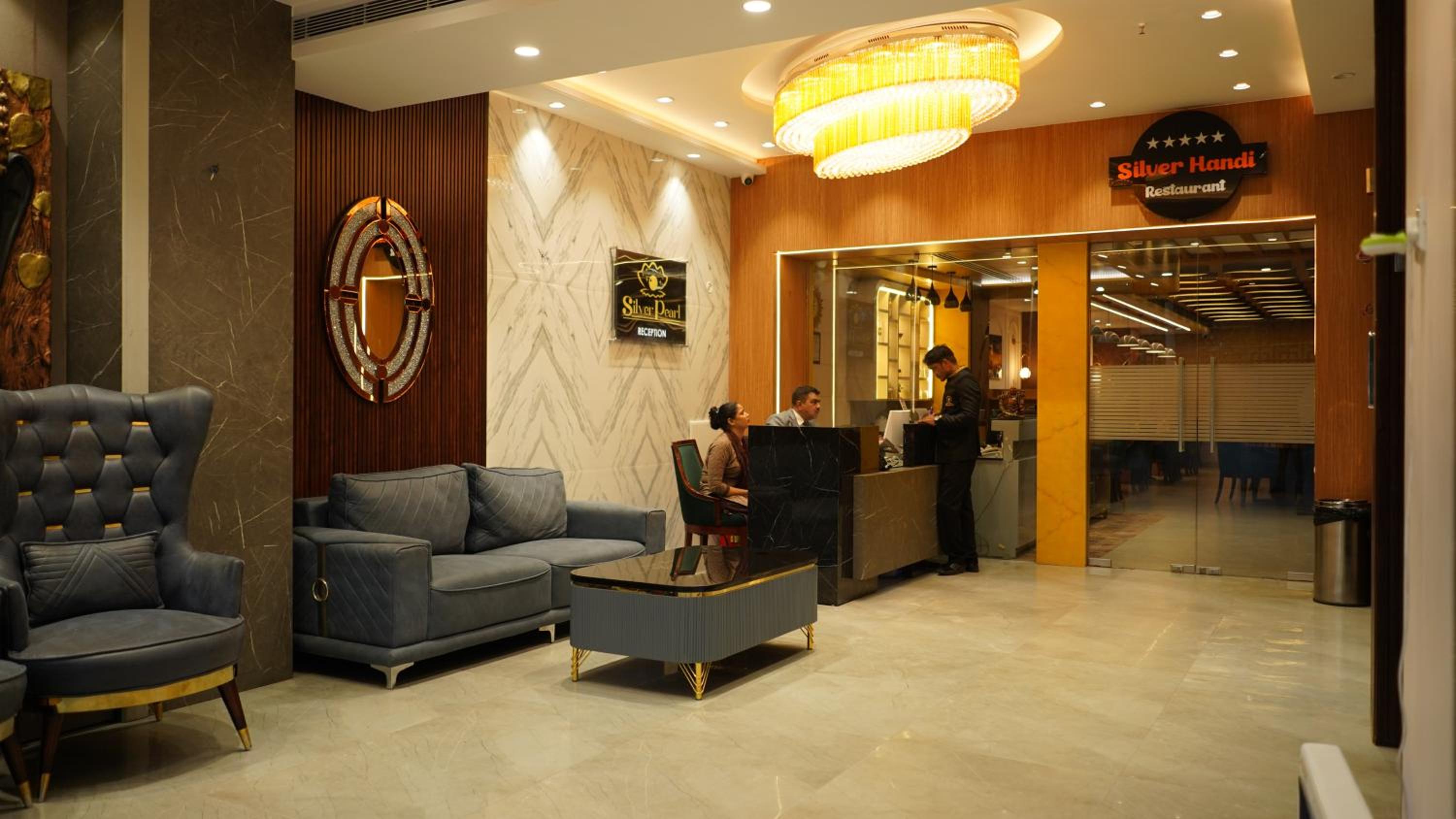 Lobby & Reception