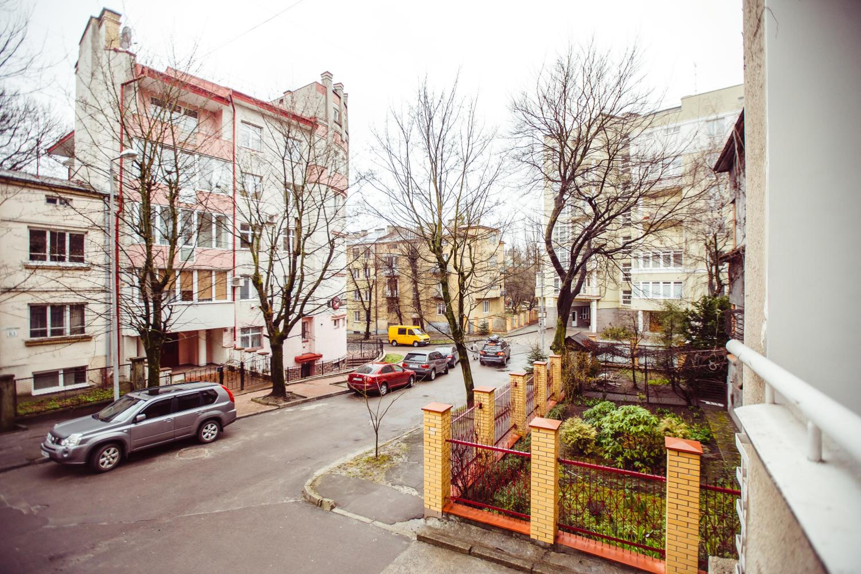 Photo 33