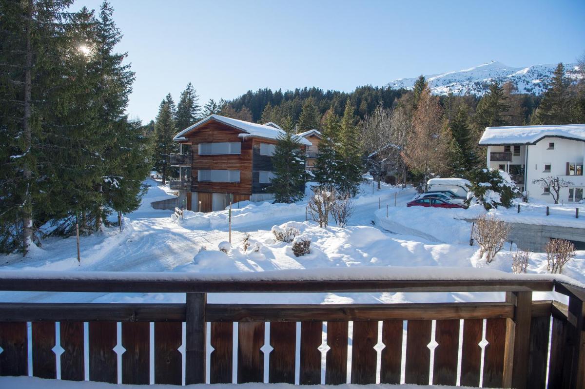 Prime location Apartment 300 meters lift
