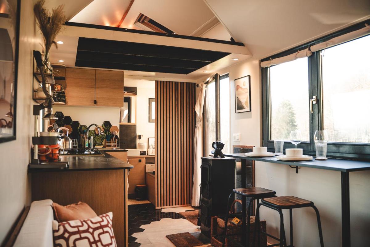 Tiny House Au Coeur de la Campagne Wallonne view 3