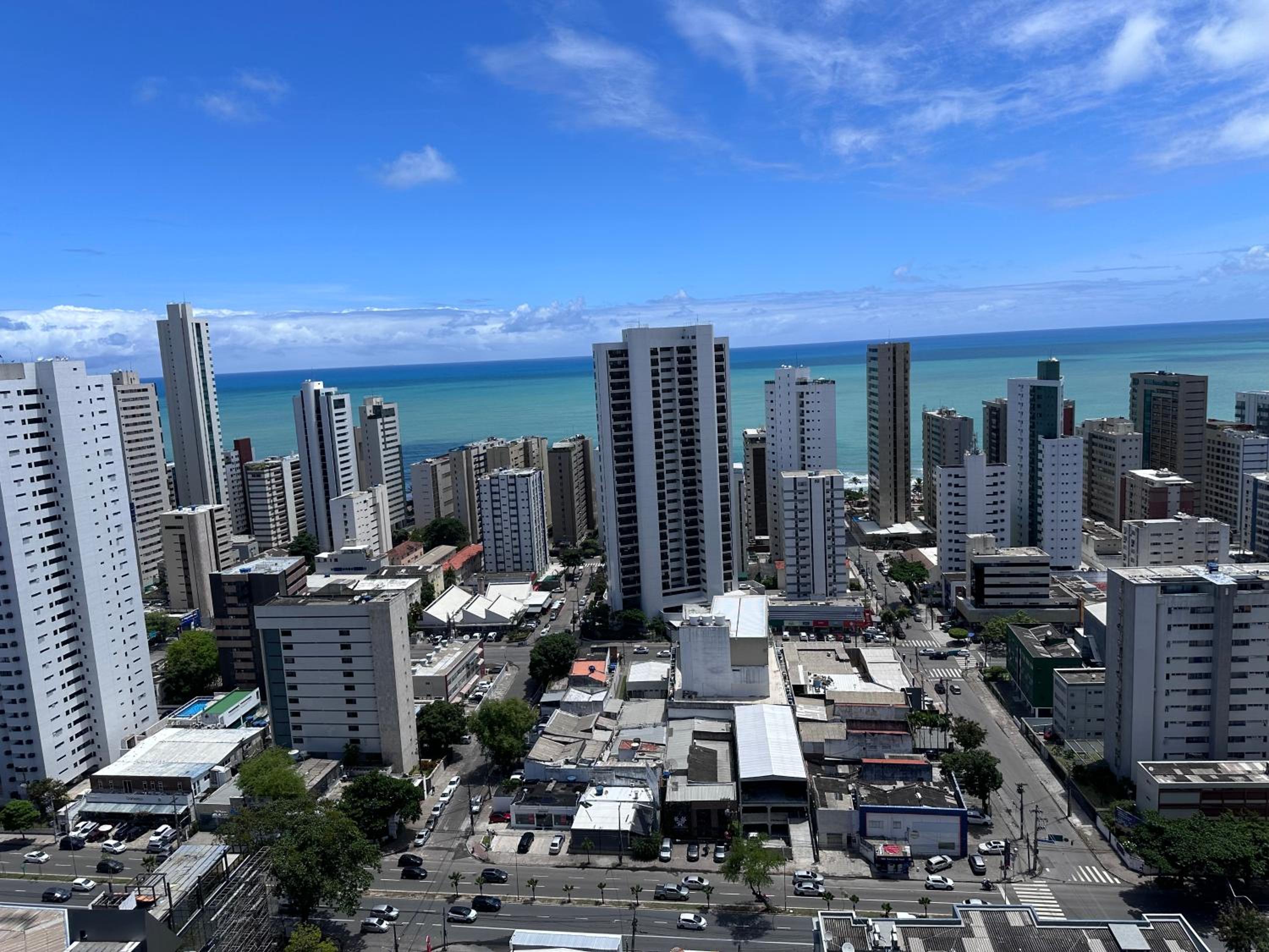 Flat para até 4 pessoas em Boa Viagem com Piscina, Wifi 500Mbps, localizado a 350 metros da Praia
