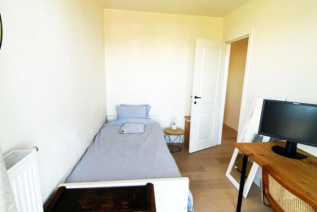 Classy flat with awesome view and great location!