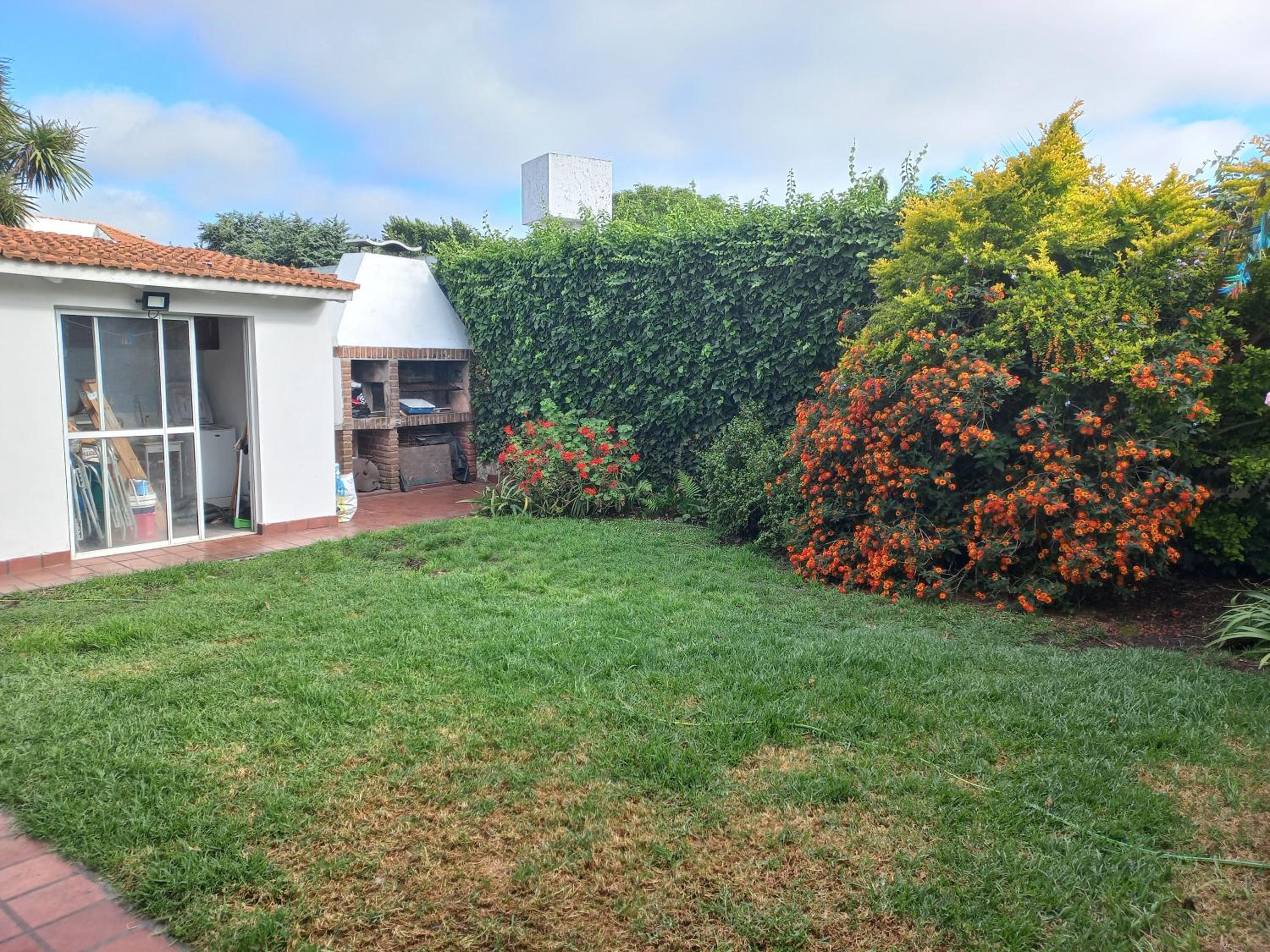 Jana house