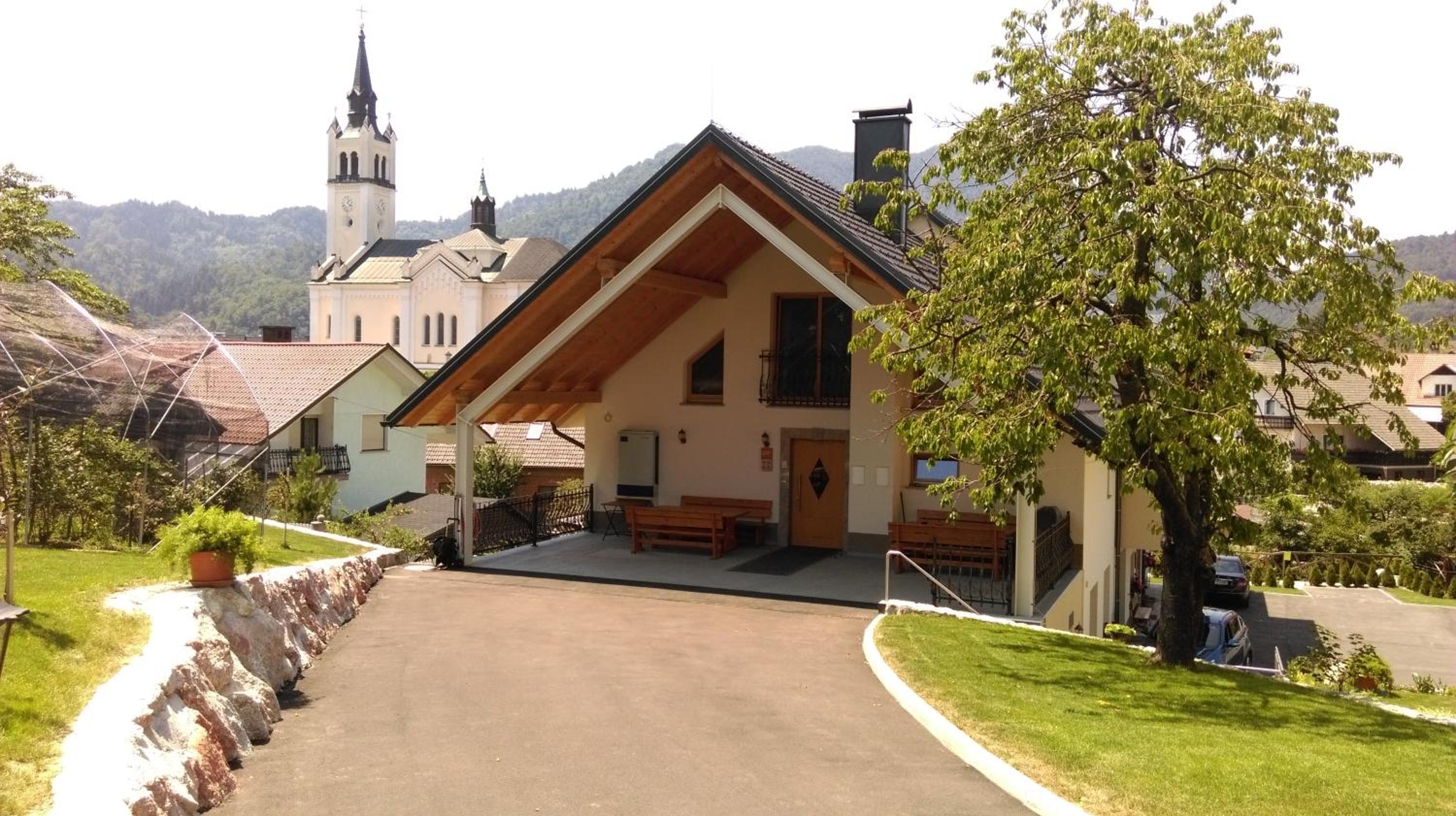 Photo 10