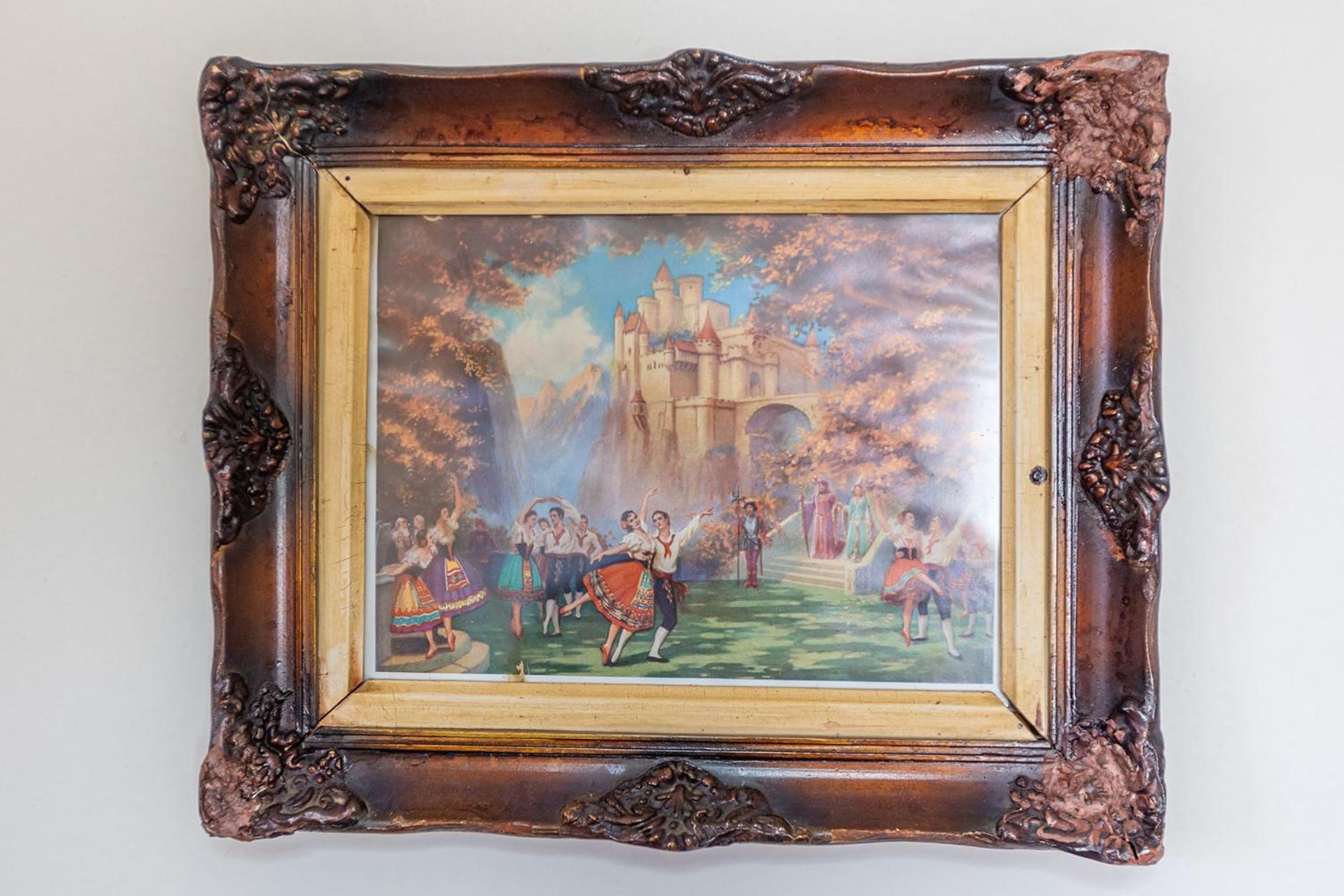 Era of Elegance: 1928 Classic Dwelling view 2