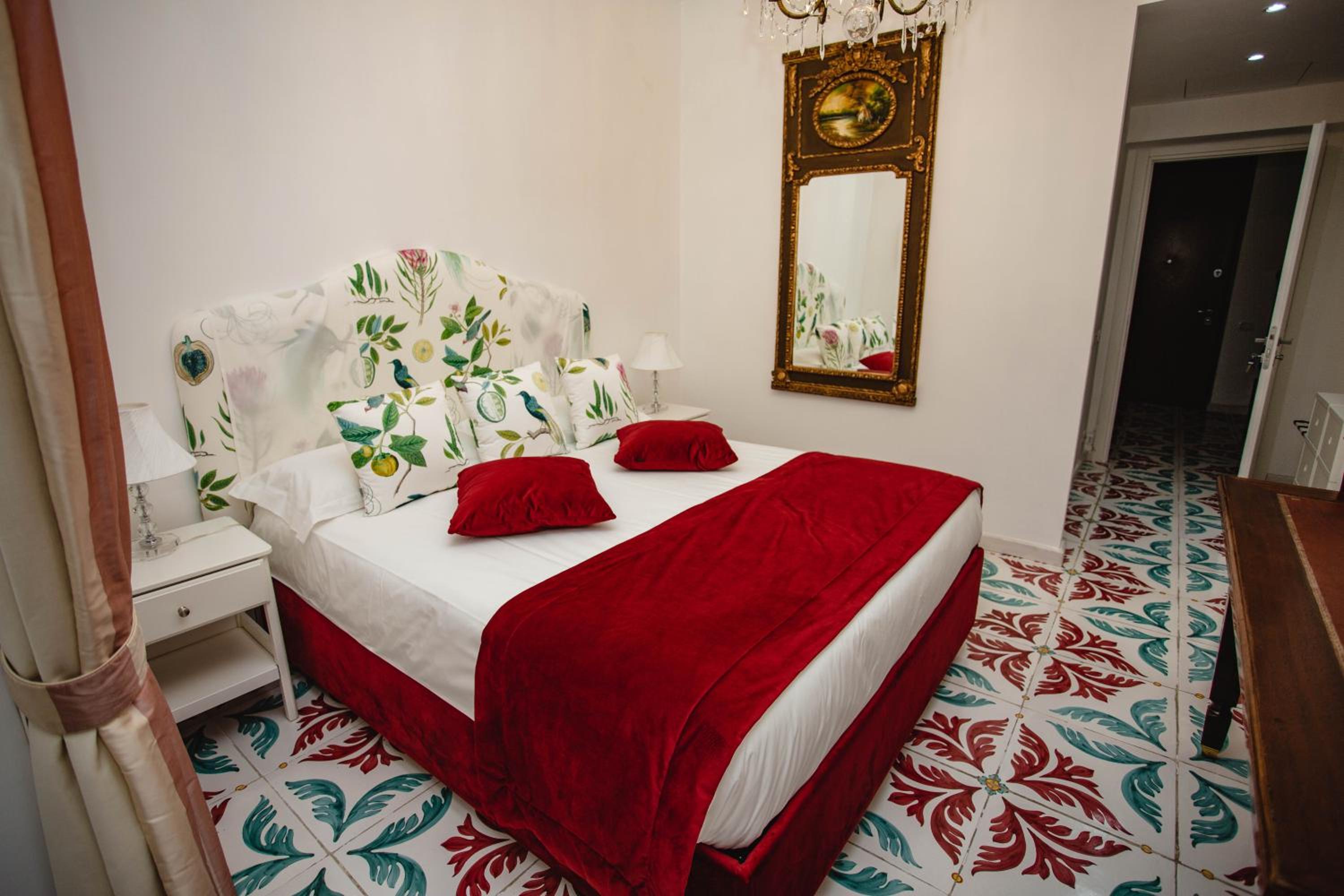 Delfini Trevi House