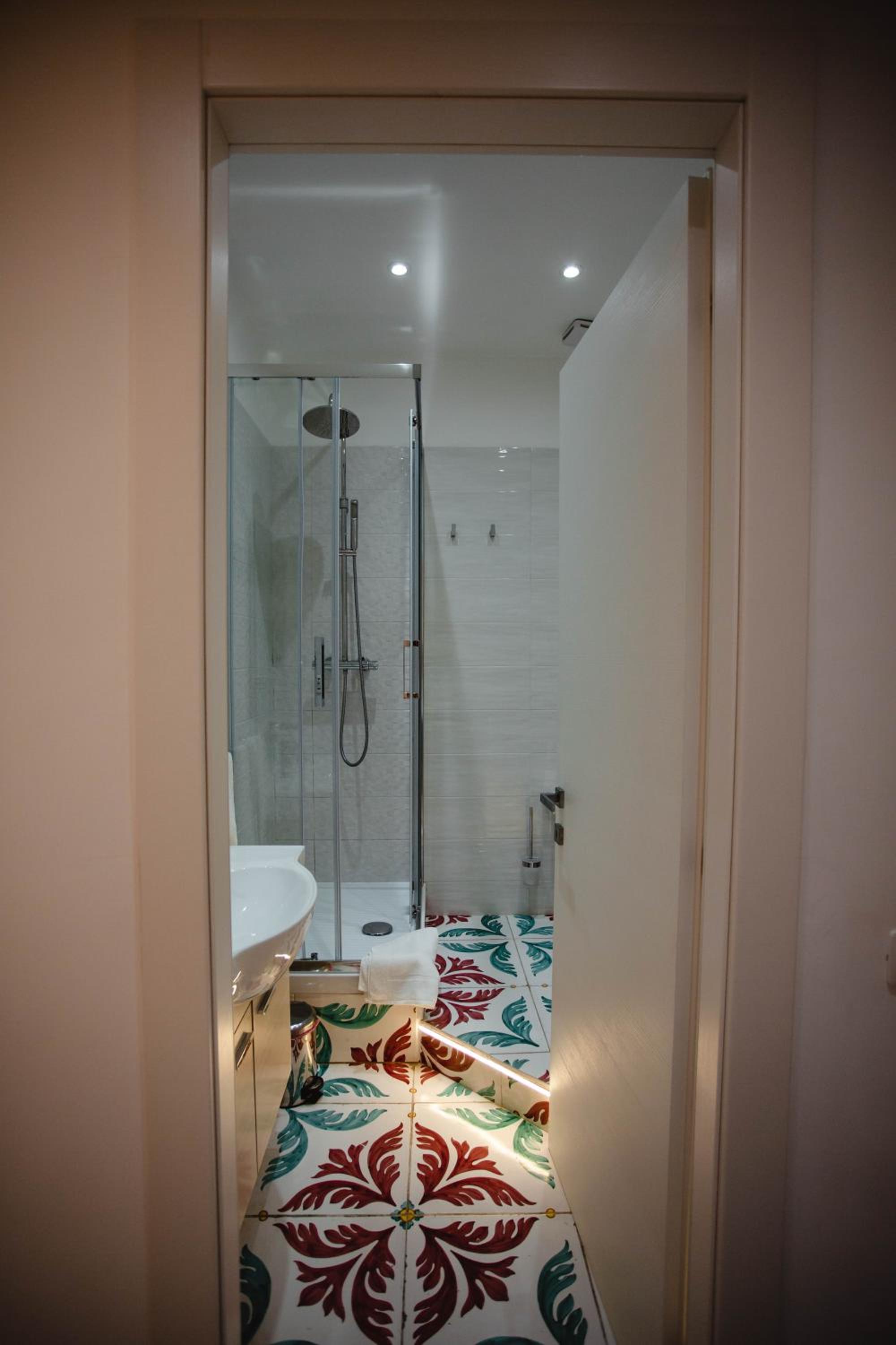 Delfini Trevi House