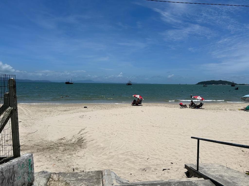 Espaço Malanje - AP Novinho 400m do mar - Florianopolis