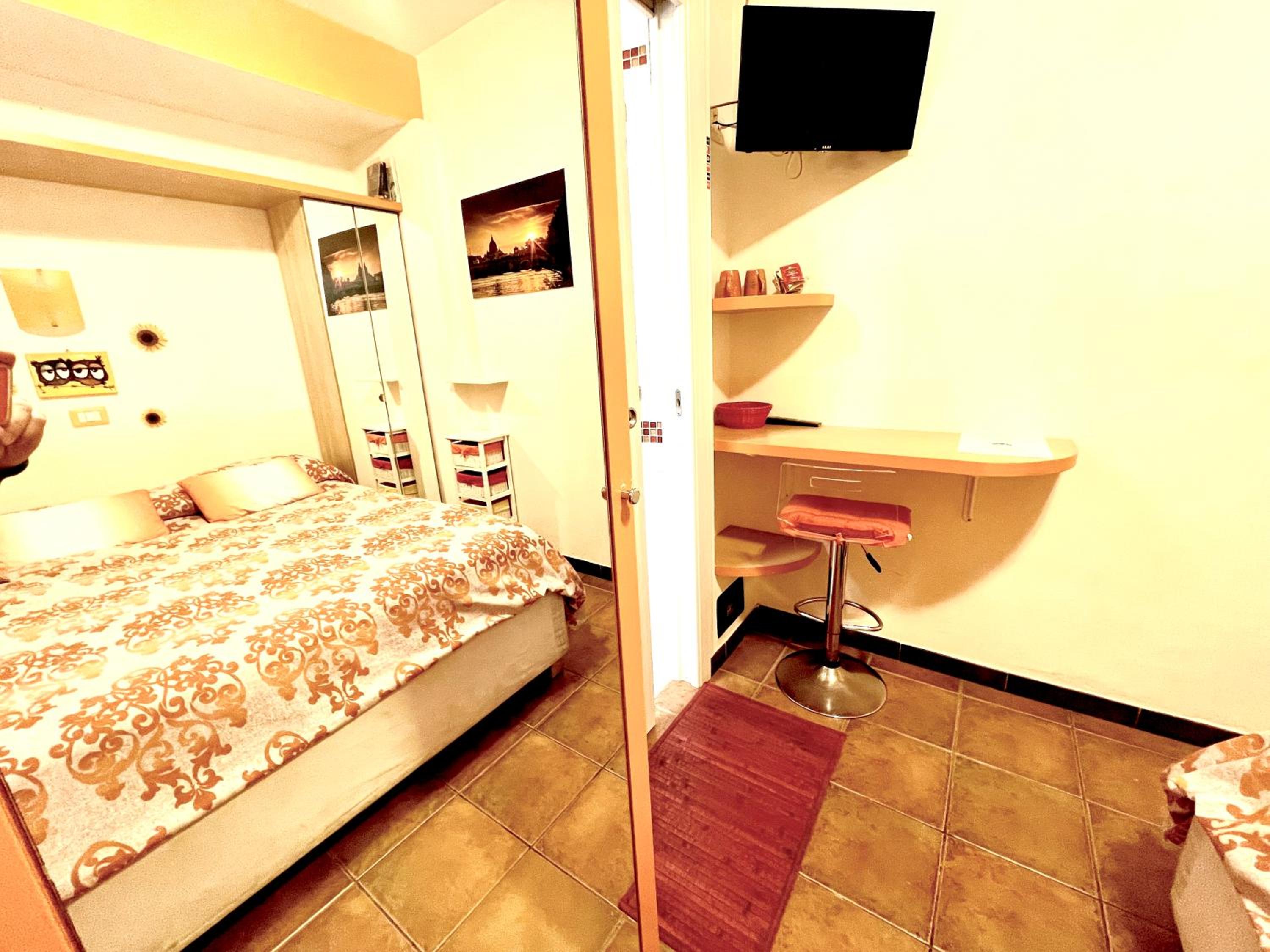 Rhome86 en Rome — hotel room