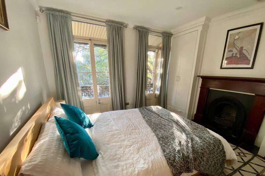 Immaculate 3 Bed City Home - Close to Everything!