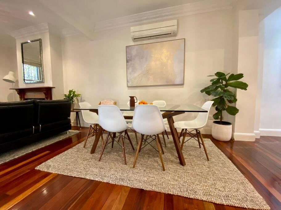 Immaculate 3 Bed City Home - Close to Everything!