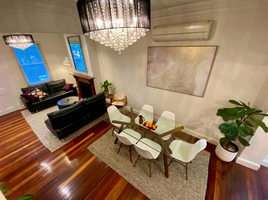 Immaculate 3 Bed City Home - Close to Everything!