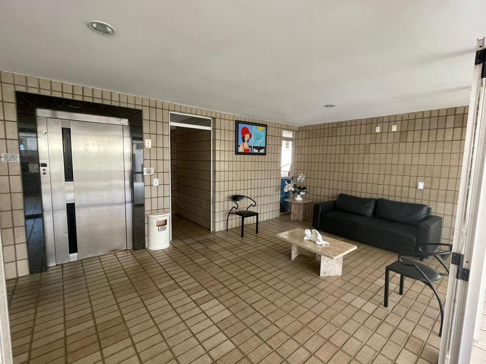 Apart Verdemar Confort com 3 quartos para ate 8 pessoas moderno e funcional e apenas poucos passos da praia