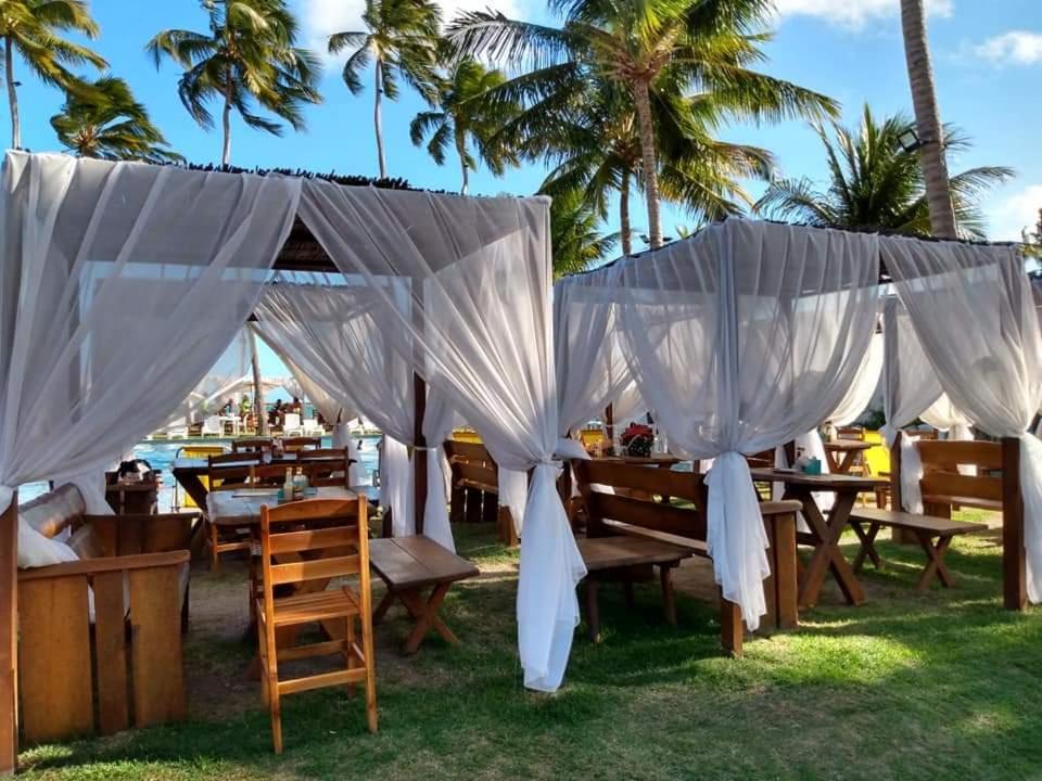 Apart Verdemar Confort com 3 quartos para ate 8 pessoas moderno e funcional e apenas poucos passos da praia