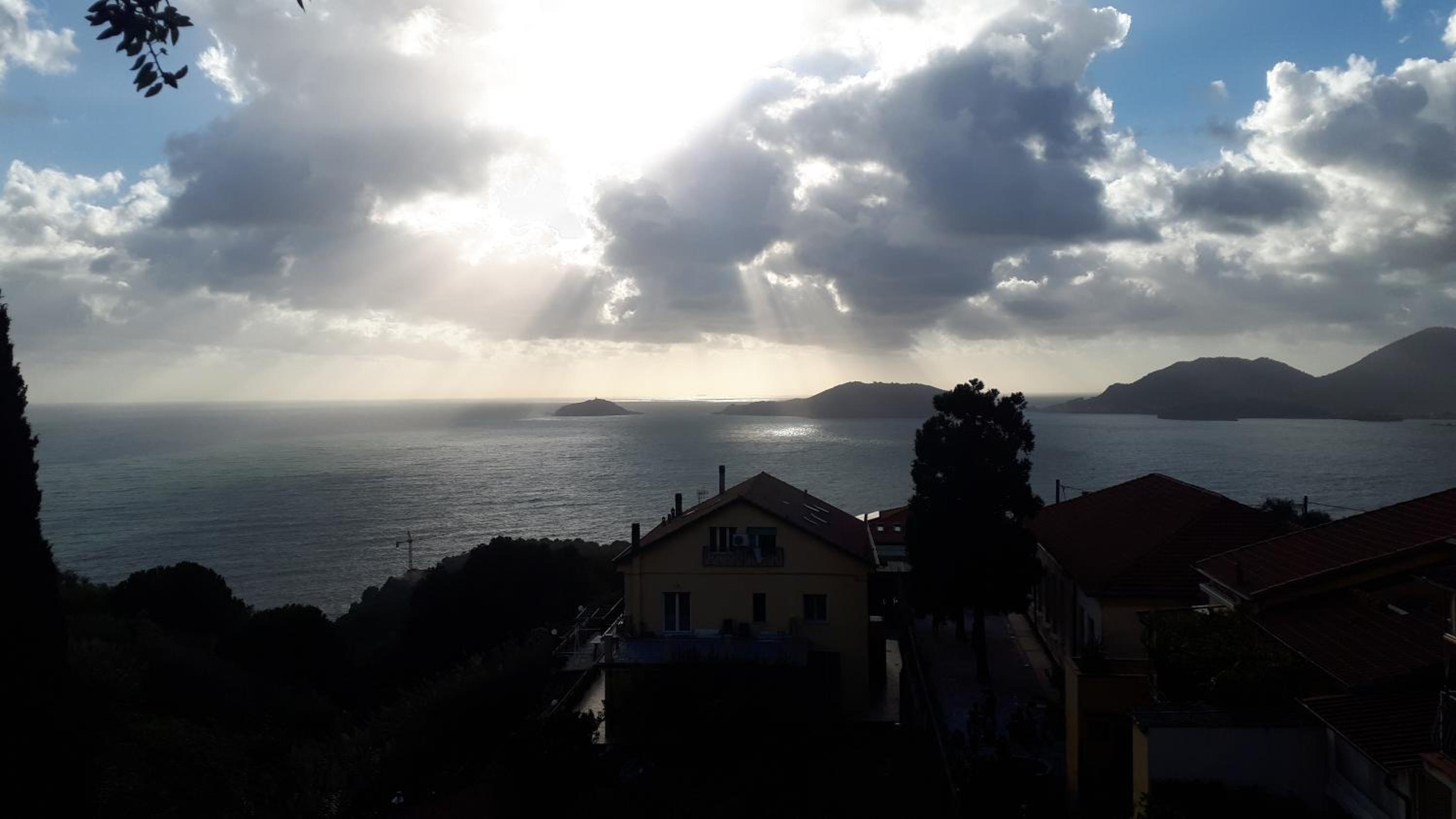 DEMIVIE GUESTHOUSE