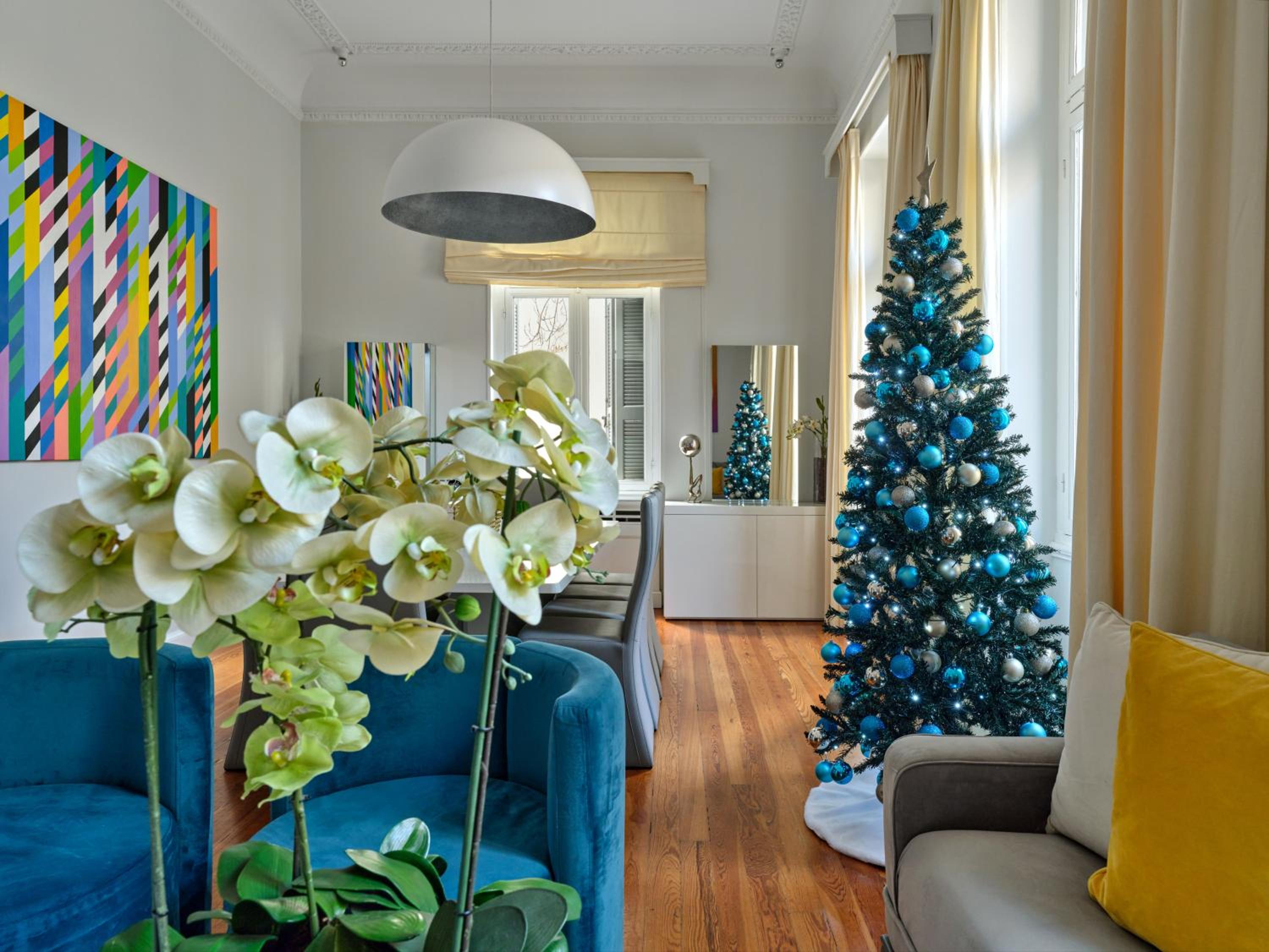 The White House in Plaka by JJ Hospitality