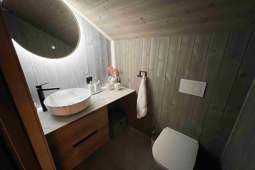 Lakefront Villa, exclusive leisure property near Vrådal Golf & Vrådal Panorama Ski center
