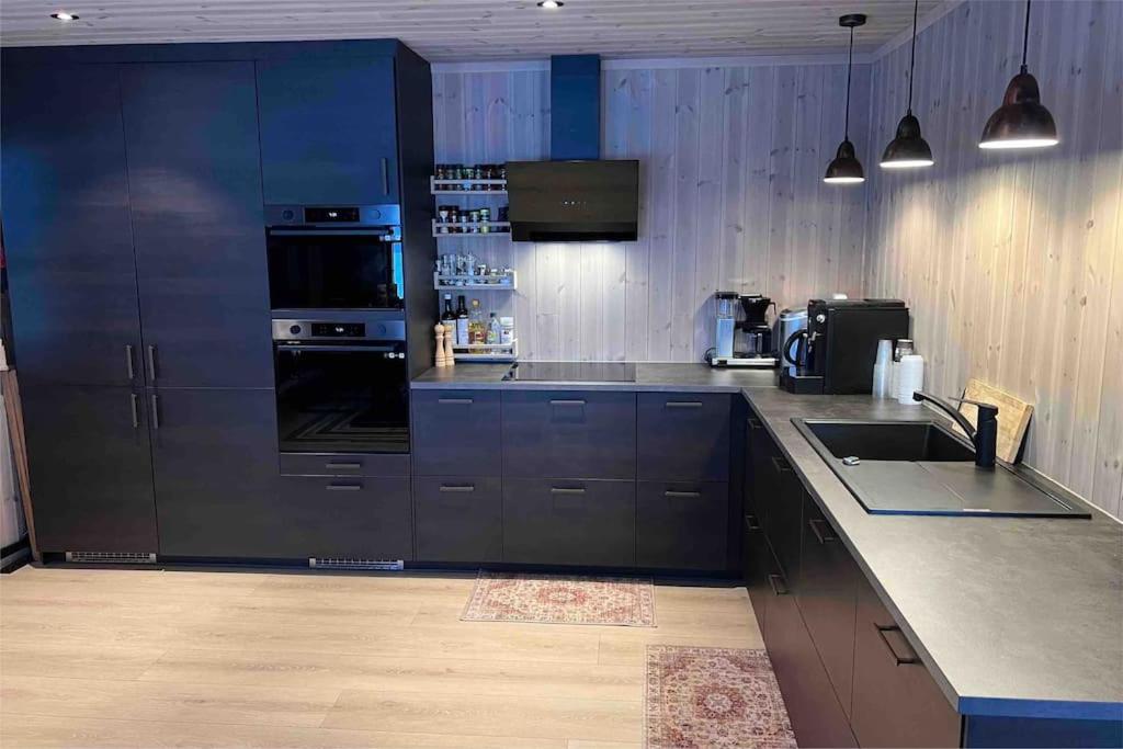 Lakefront Villa, exclusive leisure property near Vrådal Golf & Vrådal Panorama Ski center