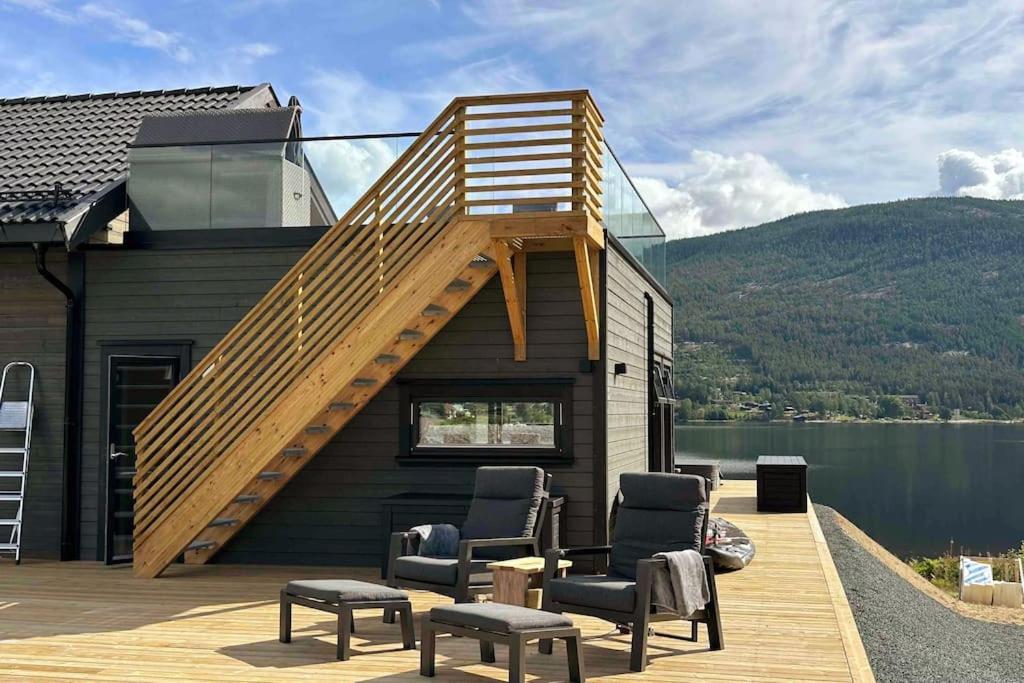 Lakefront Villa, exclusive leisure property near Vrådal Golf & Vrådal Panorama Ski center