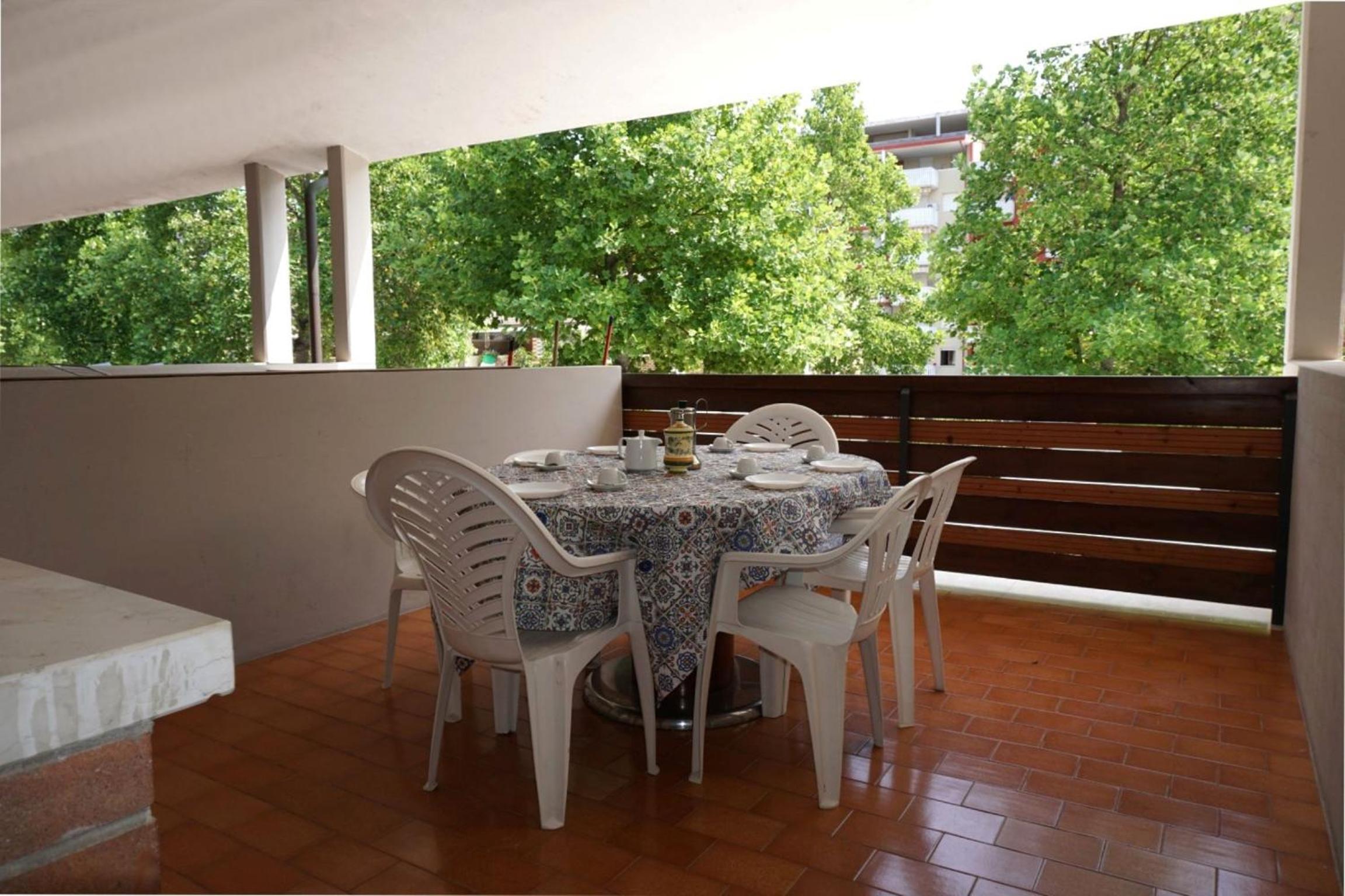 Spacious duplex near the beach