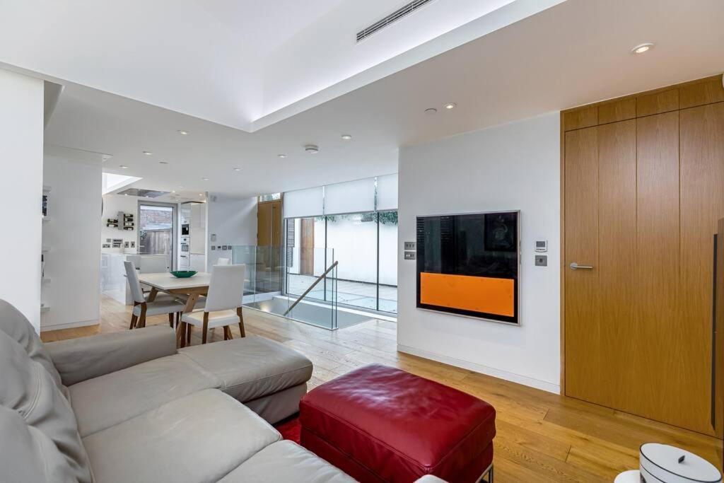 Stylish house with superb space
