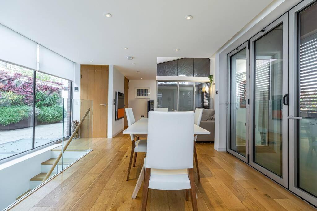 Stylish house with superb space