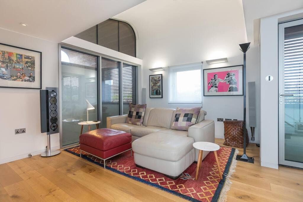 Stylish house with superb space
