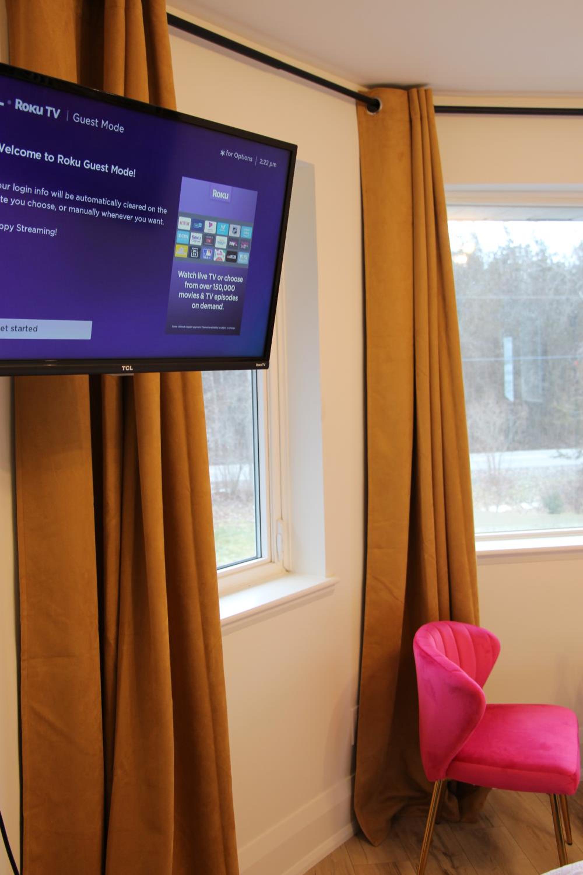 Belleville Vacations - 4 Guest Suite with Waterfront Views at Fancie's PEC - Suite 2 - Property Image 6