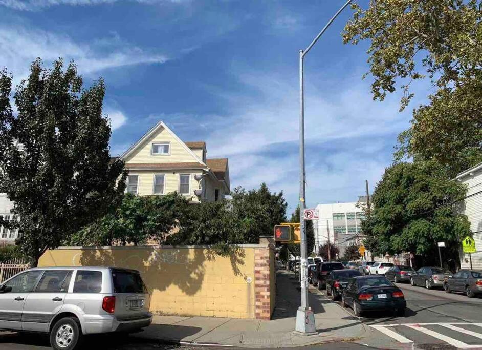 New York City Vacations - PRIVATE Studio 5 minutes from LGA/ US Open - Property Image 4