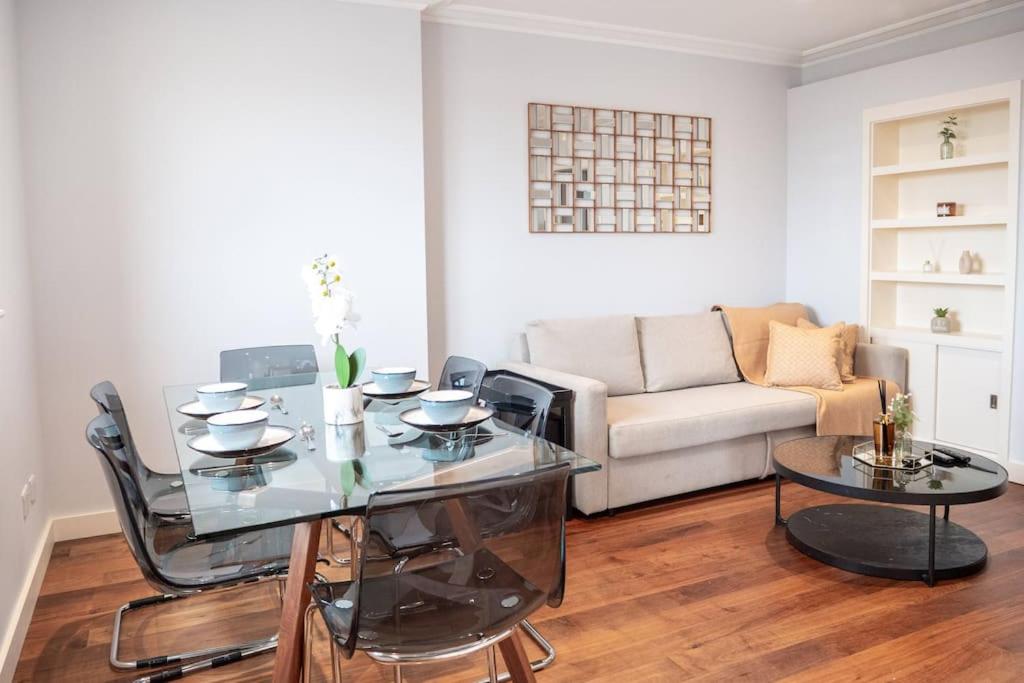 Modern flat with stunning views in Kensington