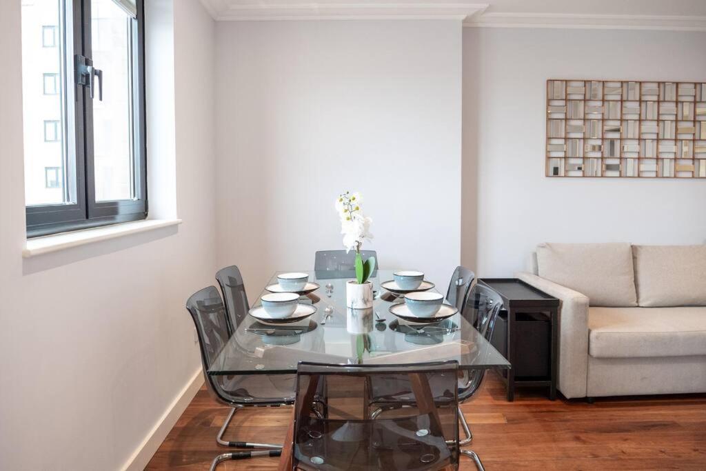 Modern flat with stunning views in Kensington