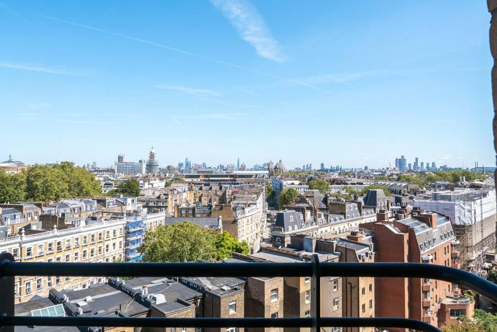 Modern flat with stunning views in Kensington