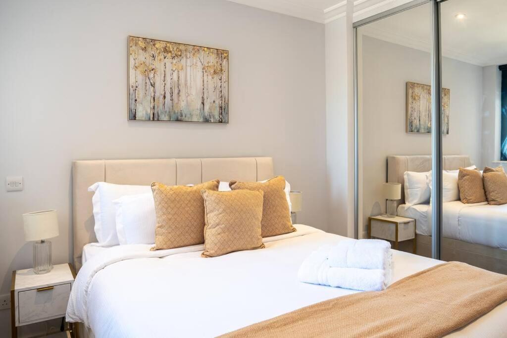 Modern flat with stunning views in Kensington