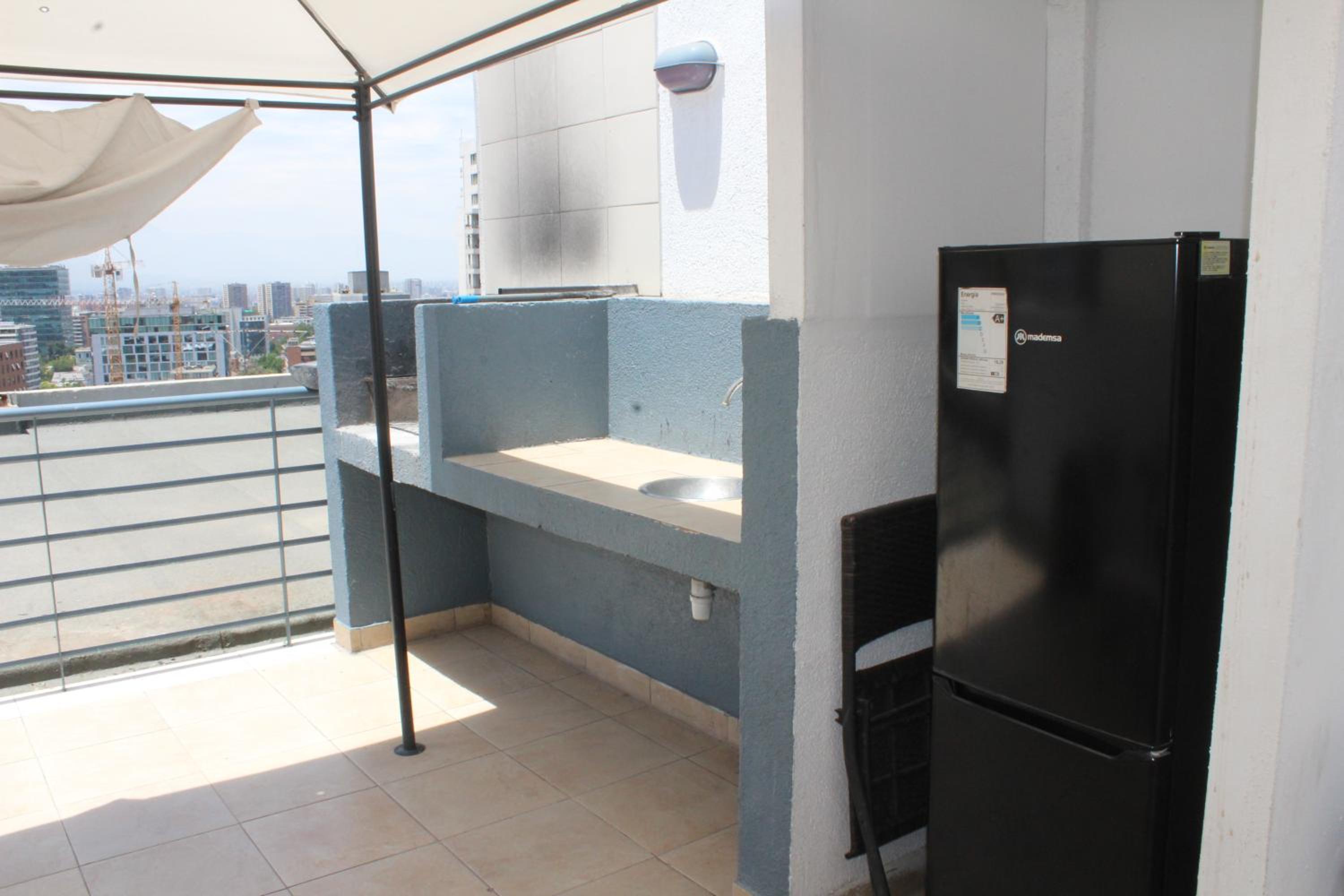 Cercano a Costanera Center, bonito, central y comodo departamento para 2 personas