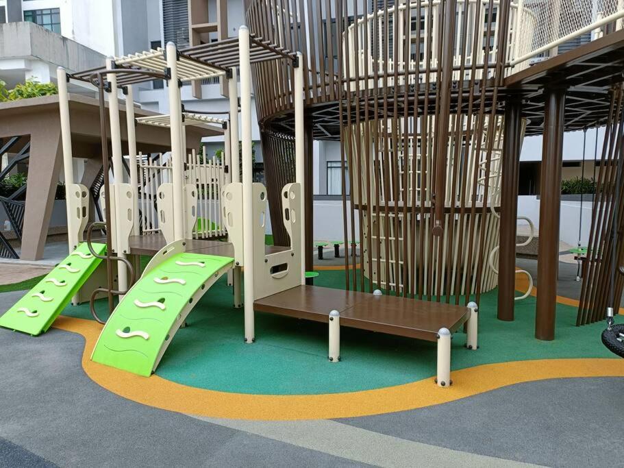 Cozy Sky Trees Bukit Indah Nflix HBO Disney l Pool B8