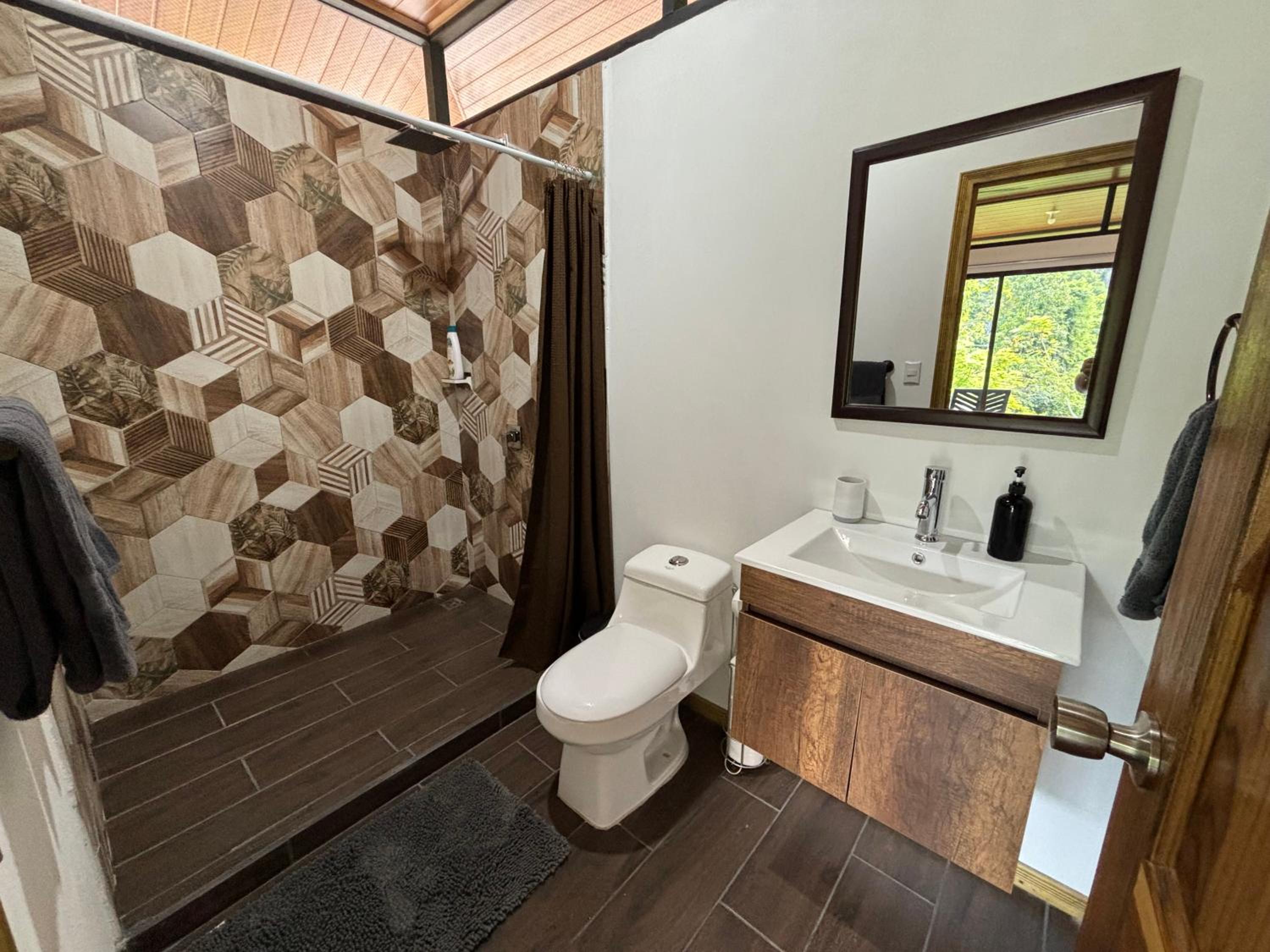 Pacheco Tours Rainforest Cabins 4x4 Only