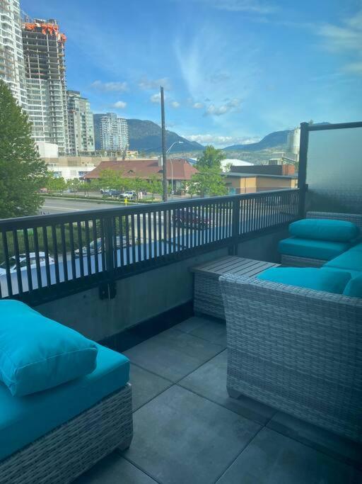 Spacious 2-bed, 2-bath condo in downtown Kelowna!