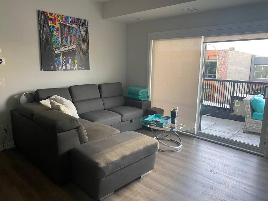 Spacious 2-bed, 2-bath condo in downtown Kelowna!