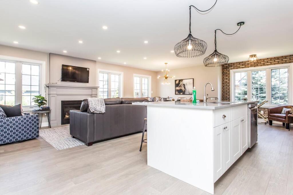 Our Special “Boutique” Quality Home in Old Towne - Image 2