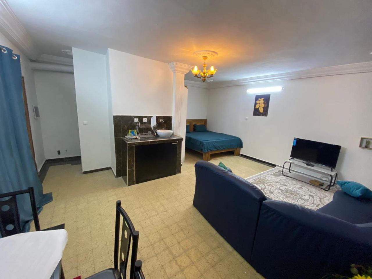 Studio moderne Rue Marsat view 3