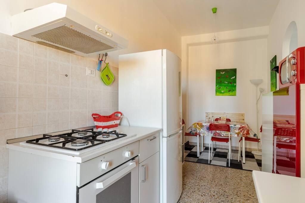 Aura Home Grazioso Appartamento a Pochi Passi dalla Metro A e C
